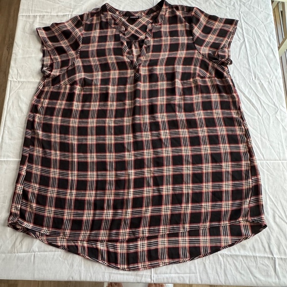 plaid black and red stripes blouse brand Torrid size 1 - Picture 2 of 5